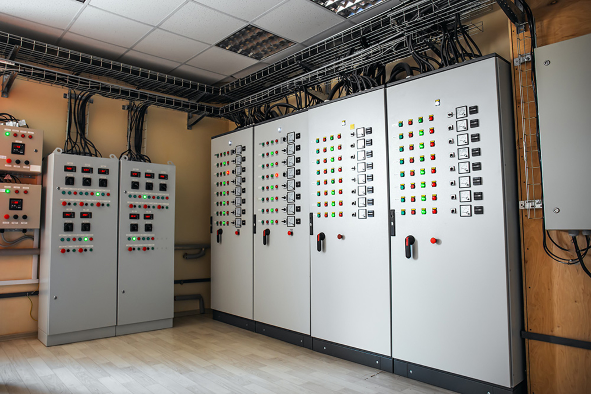 Schalt&shy;anlagen&shy;bau bei ET Karle GmbH in Oschatz